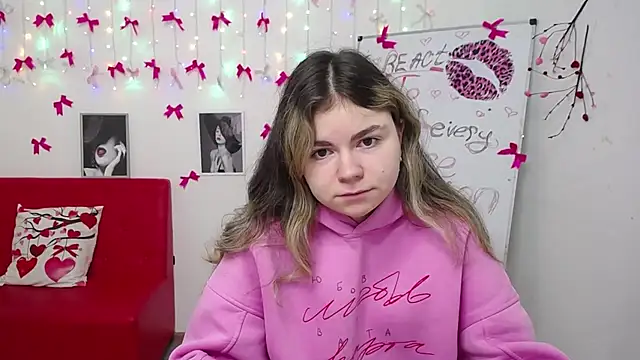 TinaRedly online show from 03/07/26, 07:59