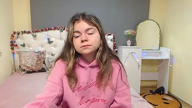 TinaRedly online show from 03/06/26, 07:03