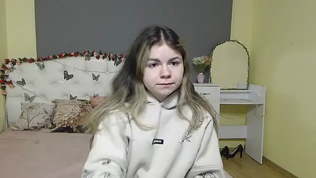 TinaRedly online show from 02/25/26, 06:46