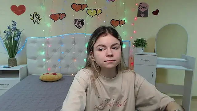 TinaRedly online show from 03/12/25, 09:35