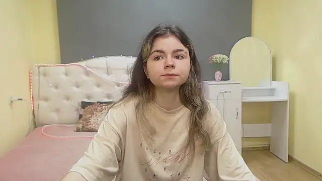 TinaRedly online show from 05/11/26, 06:05