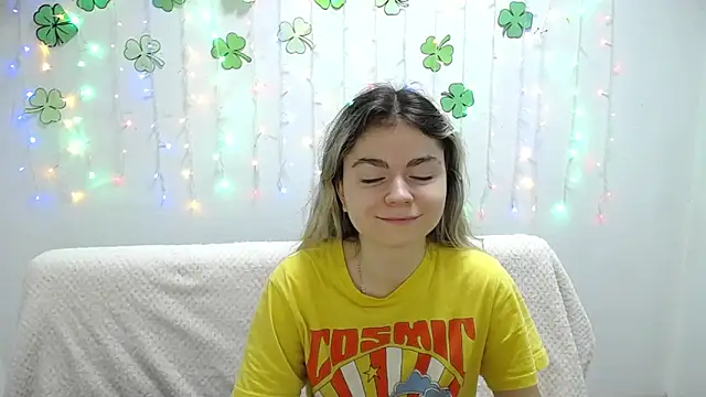 TinaRedly online show from 03/21/25, 06:29