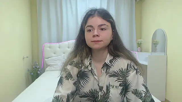 TinaRedly online show from 05/25/26, 07:12