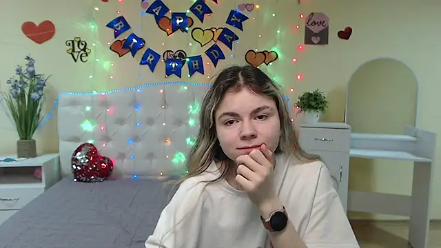 TinaRedly online show from 03/03/25, 03:49