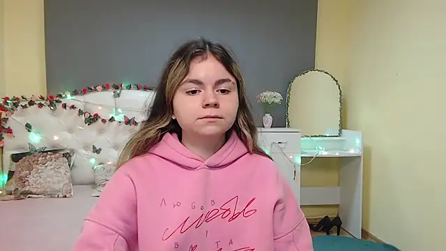 TinaRedly online show from 03/24/26, 08:36