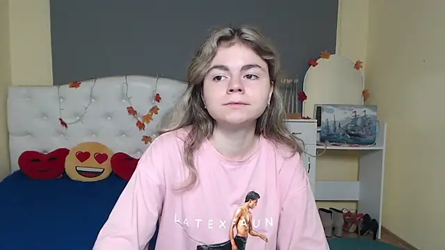 TinaRedly online show from 11/22/25, 12:26