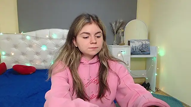 TinaRedly online show from 01/18/26, 08:01