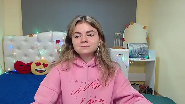 TinaRedly online show from 11/29/25, 06:30