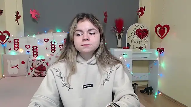 TinaRedly online show from 02/01/26, 06:28