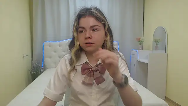 TinaRedly online show from 07/02/26, 05:41