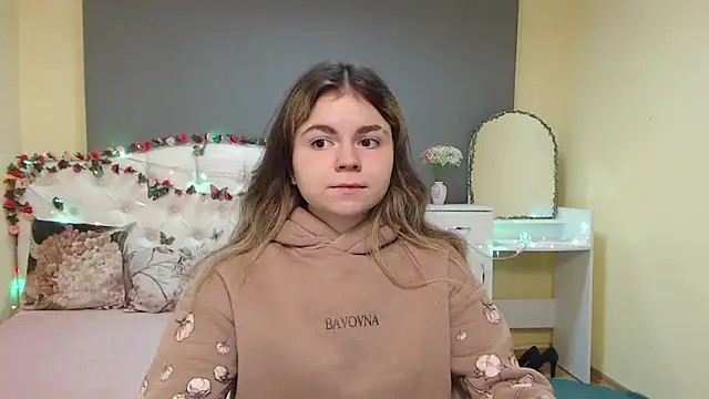 TinaRedly online show from 03/21/26, 06:45