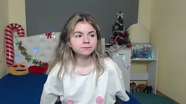 TinaRedly online show from 12/16/25, 06:34