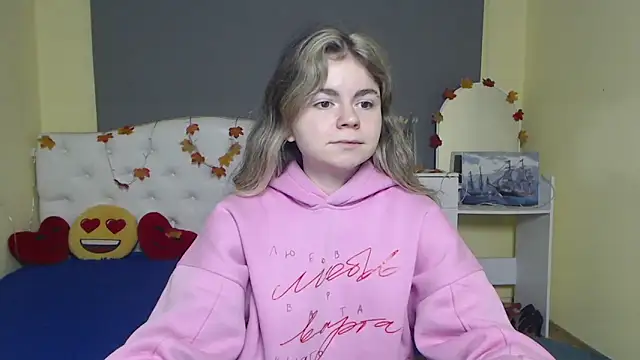 TinaRedly online show from 11/14/25, 06:50