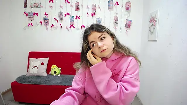 TinaRedly online show from 05/15/26, 05:27