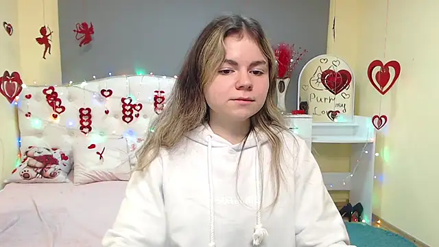 TinaRedly online show from 02/15/26, 06:18