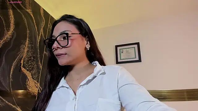 Snapshot of amira_cute2 chatting on 07/09/26, 10:37 amira cute2 online show from 07/09/26, 10:37