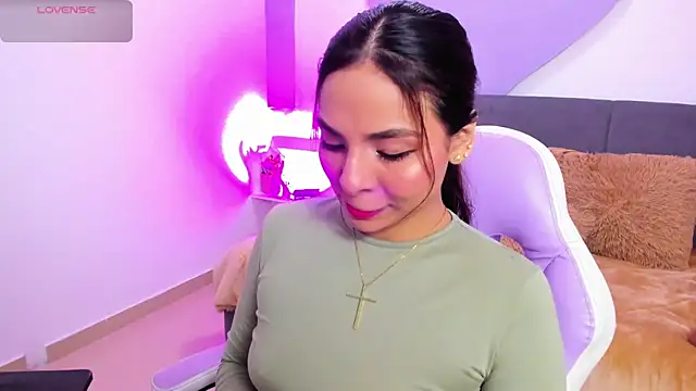 amira cute2 online show from 04/10/26, 10:33