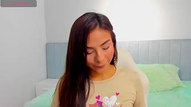 amira cute2 online show from 10/08/25, 10:50