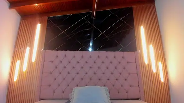 AinaPink online show from 05/14/26, 11:18