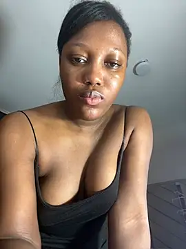 Snapshot of kellya_ chatting on 02/19/25, 10:42 kellya online show from 02/19/25, 10:42