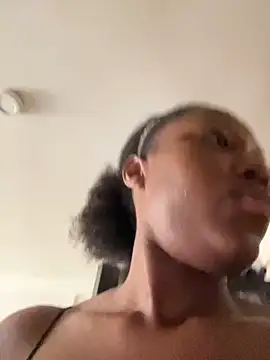 kellya  online show from 03/19/26, 02:39