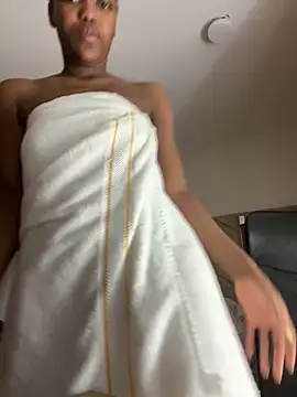 Snapshot of kellya_ chatting on 09/10/25, 01:10 kellya online show from 09/10/25, 01:10
