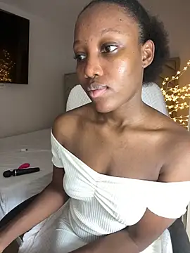 kellya  online show from 11/12/25, 11:30