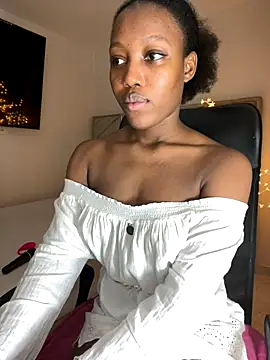 kellya  online show from 10/25/25, 11:27