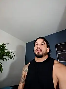 Snapshot of SilvaBranko chatting on 11/11/25, 01:44 SilvaBranko online show from 11/11/25, 01:44