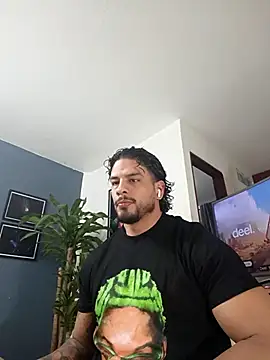 Snapshot of SilvaBranko chatting on 11/22/25, 11:47 SilvaBranko online show from 11/22/25, 11:47