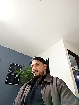 Snapshot of SilvaBranko chatting on 11/26/25, 12:43 SilvaBranko online show from 11/26/25, 12:43