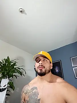 Snapshot of SilvaBranko chatting on 11/02/25, 11:10 SilvaBranko online show from 11/02/25, 11:10