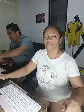 hotandfierylatinos2023 online show from 07/08/26, 10:05