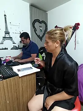 Snapshot of hotandfierylatinos2023 chatting on 12/16/25, 09:46 hotandfierylatinos2023 online show from 12/16/25, 09:46