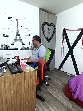 Snapshot of hotandfierylatinos2023 chatting on 12/05/25, 11:20 hotandfierylatinos2023 online show from 12/05/25, 11:20