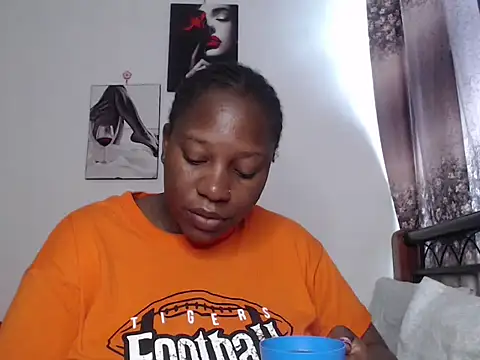 Whimsicalwillow online show from 10/30/25, 11:08