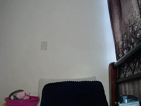 Snapshot of Whimsicalwillow chatting on 06/26/26, 11:49 Whimsicalwillow online show from 06/26/26, 11:49