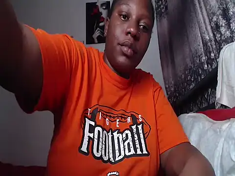 Whimsicalwillow online show from 10/29/25, 03:22