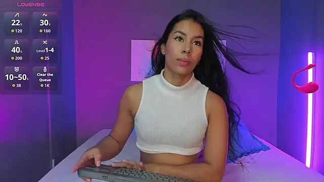 Snapshot of MadissonShakur chatting on 09/15/25, 05:13 MadissonShakur online show from 09/15/25, 05:13