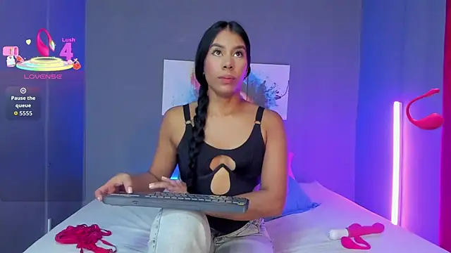 Snapshot of MadissonShakur chatting on 10/01/25, 05:17 MadissonShakur online show from 10/01/25, 05:17