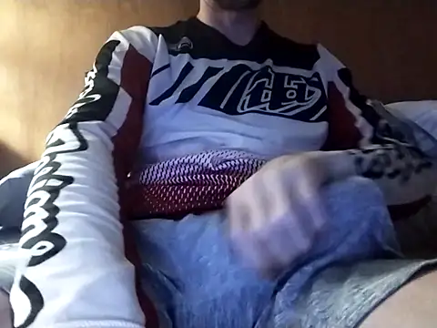 elmerfuddin87 online show from 12/15/25, 05:57