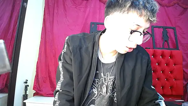 Snapshot of _Thomas_hot_ chatting on 03/09/25, 08:10 Thomas hot online show from 03/09/25, 08:10