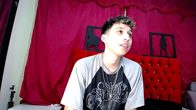 Snapshot of _Thomas_hot_ chatting on 03/14/25, 01:59 Thomas hot online show from 03/14/25, 01:59
