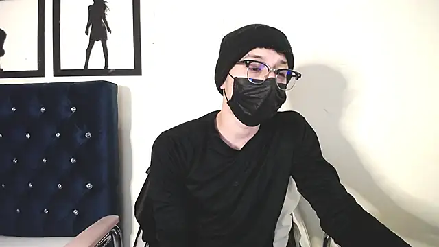 Snapshot of _Thomas_hot_ chatting on 10/02/25, 04:38 Thomas hot online show from 10/02/25, 04:38