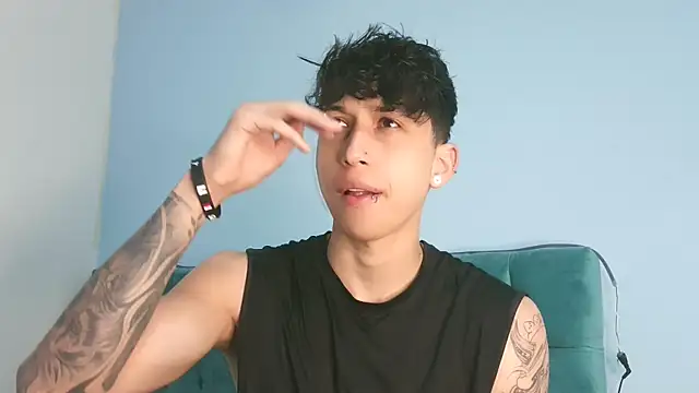  Thomas hot  online show from 04/22/26, 05:25