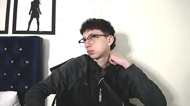 Snapshot of _Thomas_hot_ chatting on 09/12/25, 12:00 Thomas hot online show from 09/12/25, 12:00