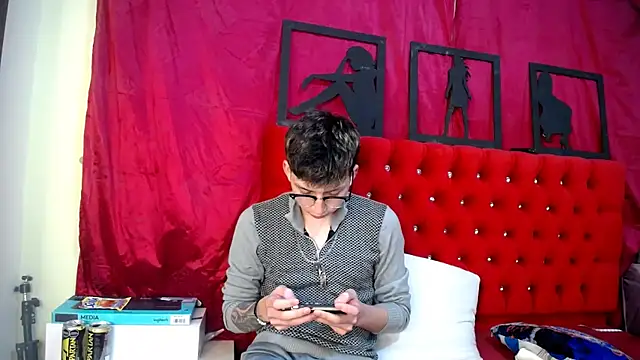 Snapshot of _Thomas_hot_ chatting on 03/23/25, 01:20 Thomas hot online show from 03/23/25, 01:20