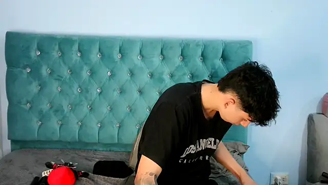  Thomas hot  online show from 01/08/26, 04:29