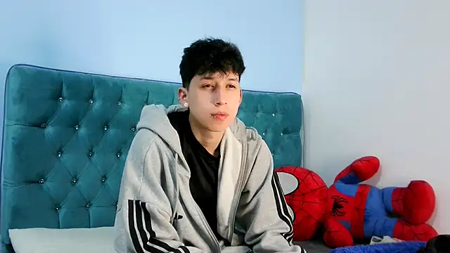  Thomas hot  online show from 01/13/26, 03:32