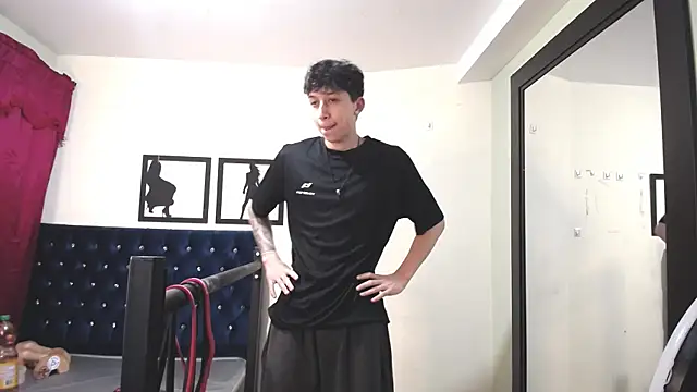  Thomas hot  online show from 11/06/25, 12:47